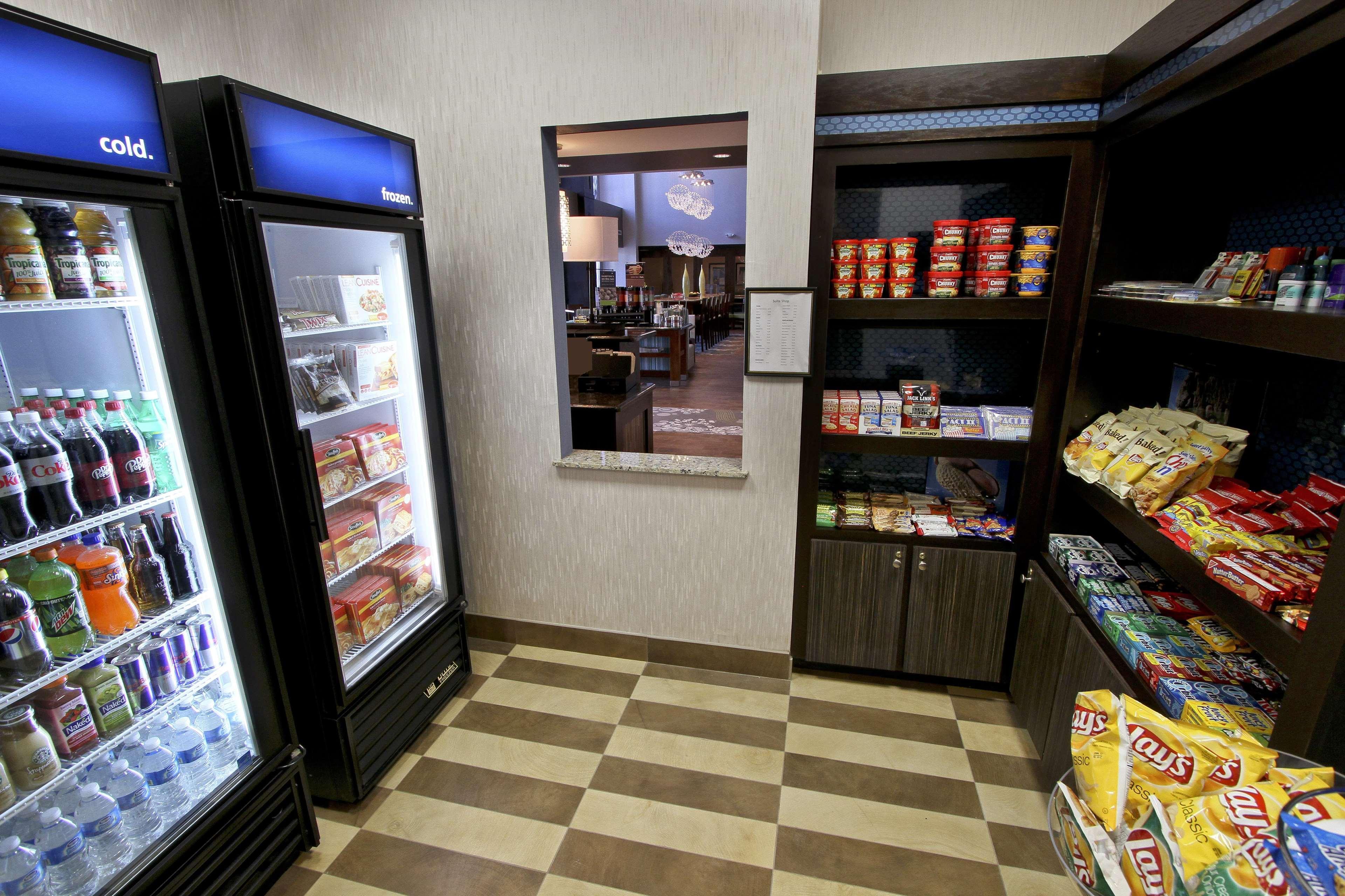 Hampton Inn & Suites Winnie Restaurante foto
