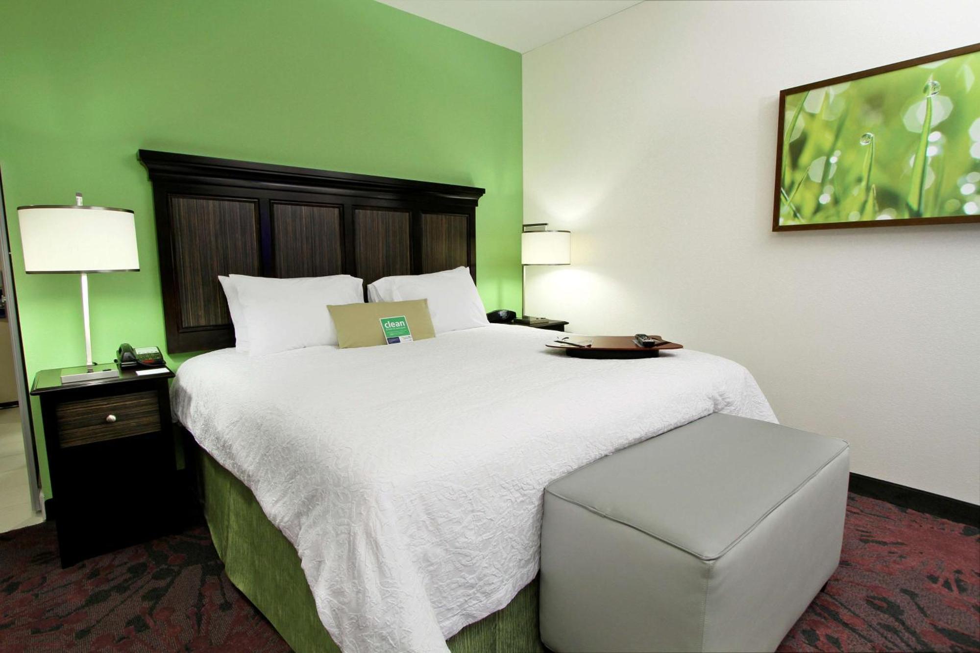Hampton Inn & Suites Winnie Exterior foto
