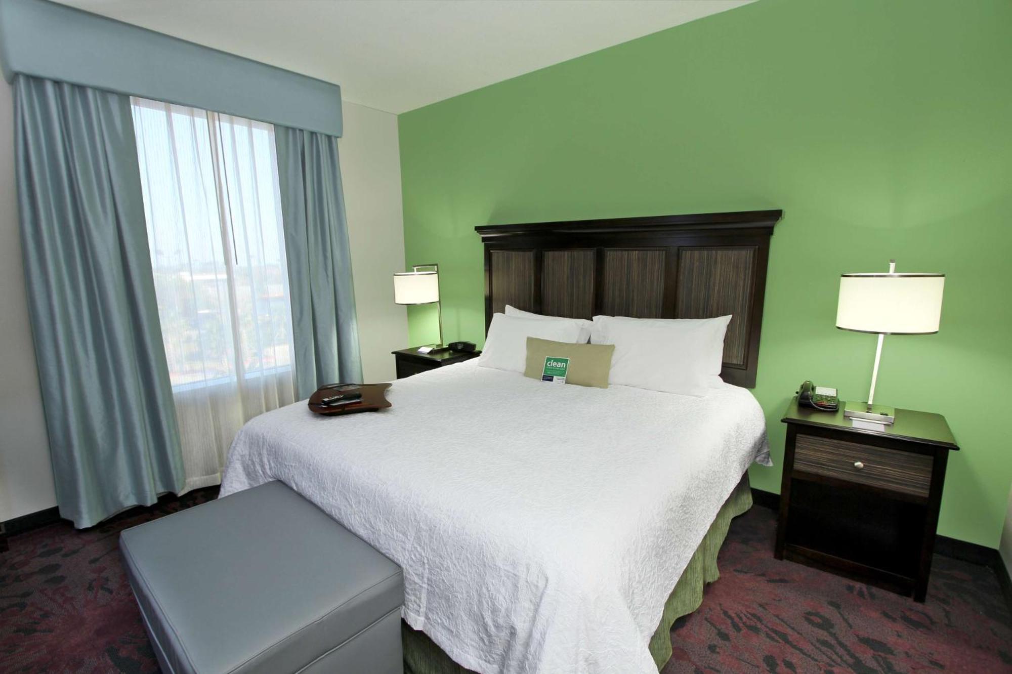 Hampton Inn & Suites Winnie Exterior foto